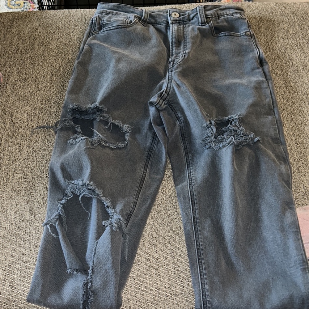 GREY RIPPED JEANS - Picture 3 of 3